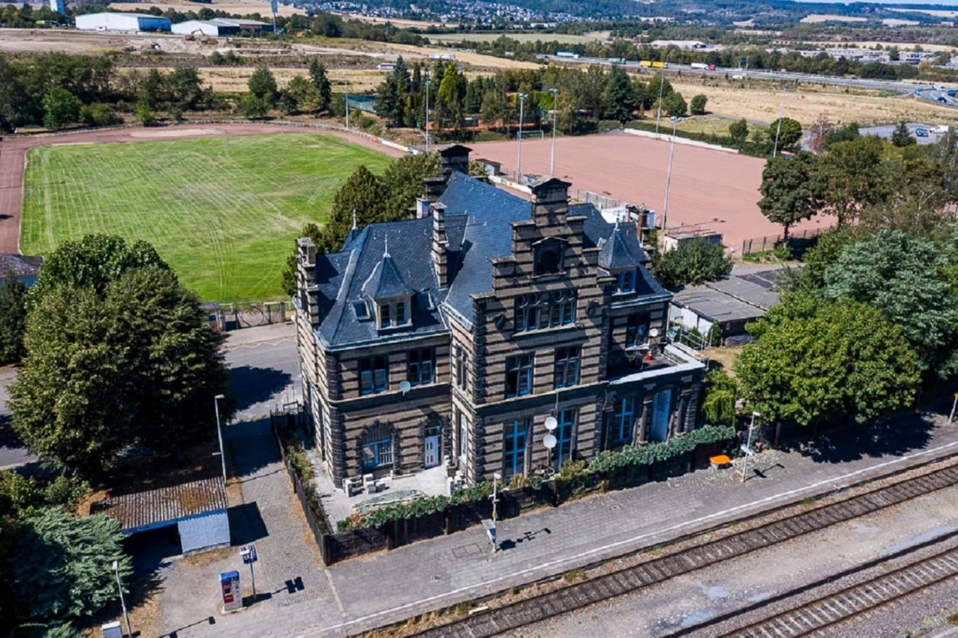 Wohnen Wie Im Schloss - Alter Bahnhof Von Kruft المظهر الخارجي الصورة