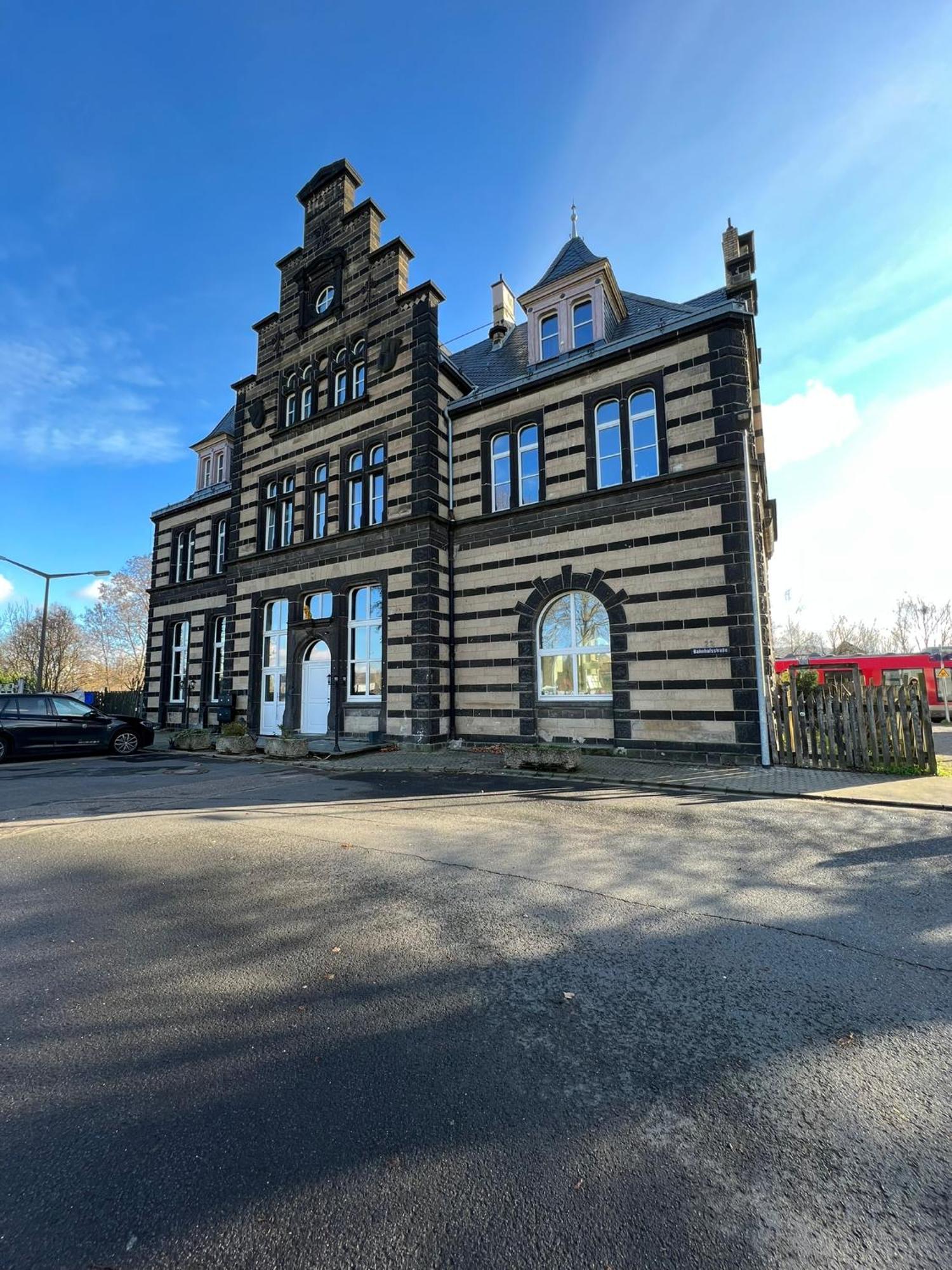 Wohnen Wie Im Schloss - Alter Bahnhof Von Kruft المظهر الخارجي الصورة